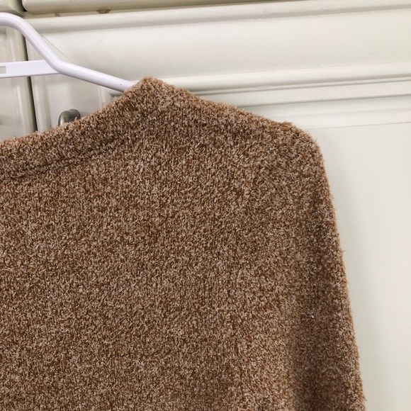 Wild Fable soft fuzzy women’s crop sweater - Picture 7 of 9